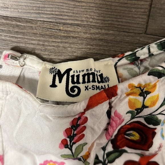 Show Me Your MuMu White Floral Short | Size XS - Picture 2 of 3